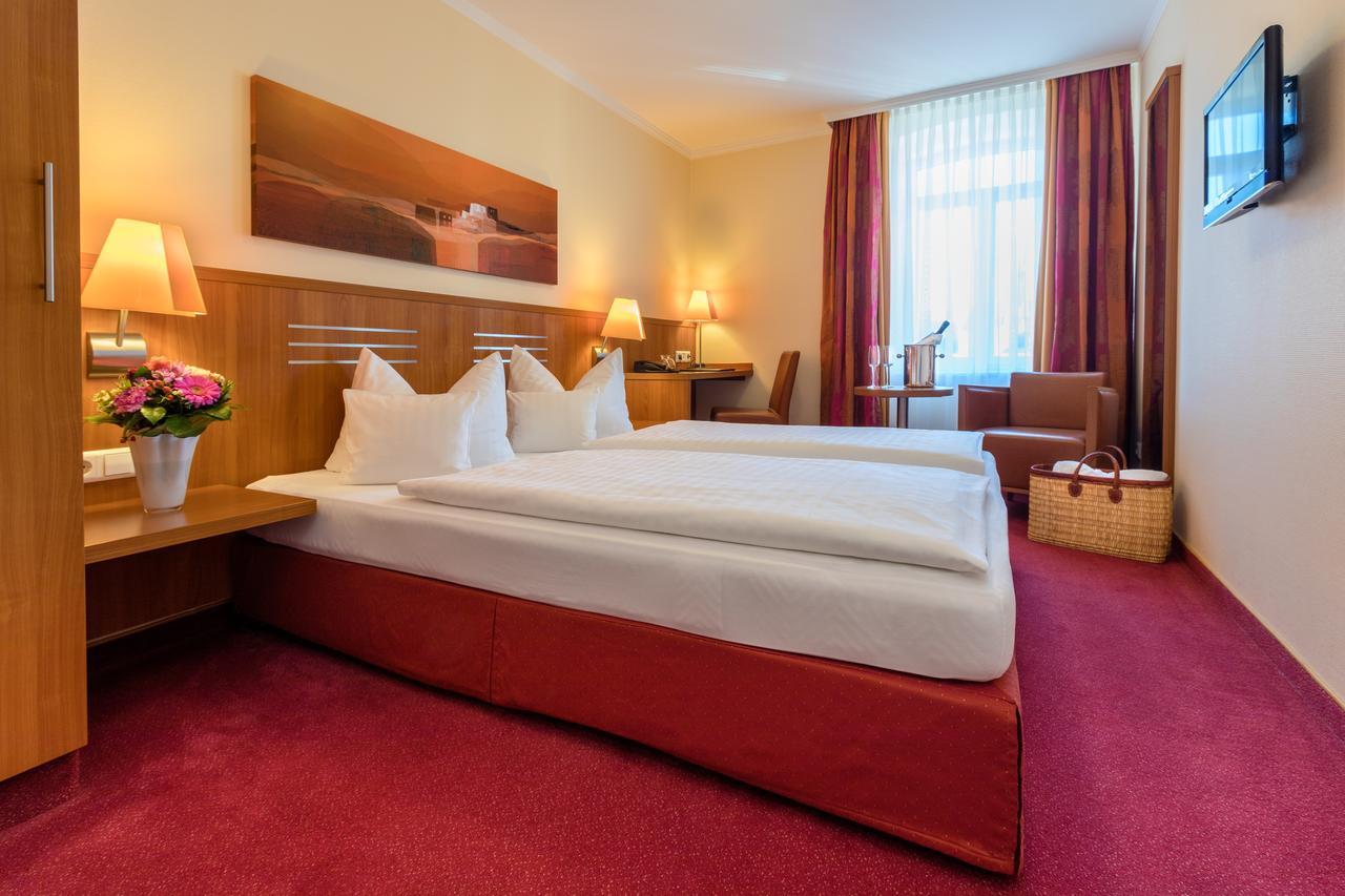 Hotel Vis A Vis Lindau  Bagian luar foto