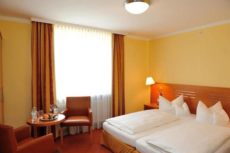 Hotel Vis A Vis Lindau  Bagian luar foto